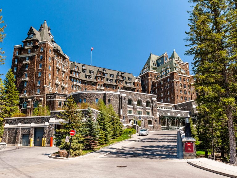 Pfister hotel hotels haunted historic named most america old
