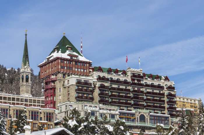 Budapest seasons four grand hotels hotel palace gresham real exterior del spa hungary el gran night most architecture europe bridge
