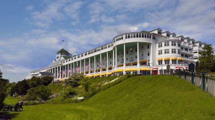 Mackinac courtesy